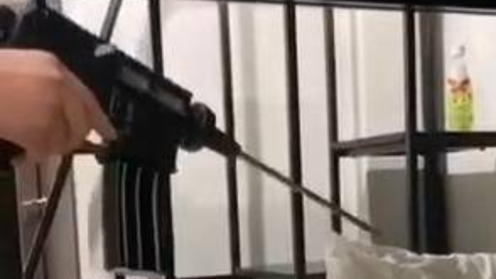 电动抛壳水弹